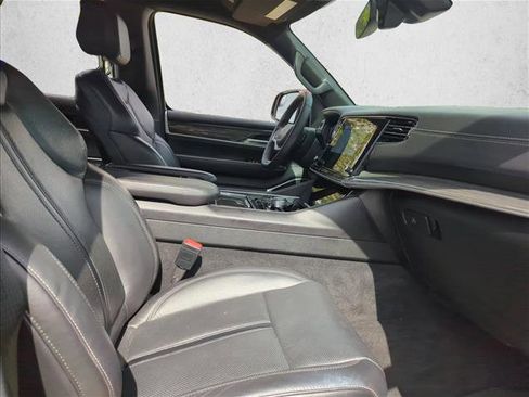 Used 2022 Jeep Wagoneer Series III image 25