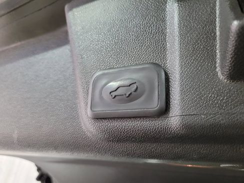 Used 2017 Buick Enclave Premium image 40