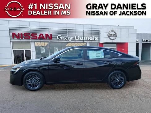 New 2026 Nissan Sentra SV w/ SV Convenience Package FWD image 4
