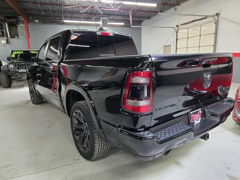 Used 2020 RAM 1500 Limited w/ Black Appearance Package AWD/4WD image 7
