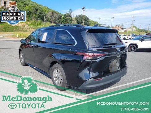 Used 2024 Toyota Sienna XLE FWD image 12