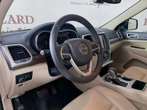 Used 2017 Jeep Grand Cherokee Limited RWD image 11