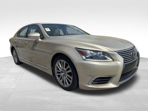 Used 2015 Lexus LS 460 w/ Comfort Package image 10