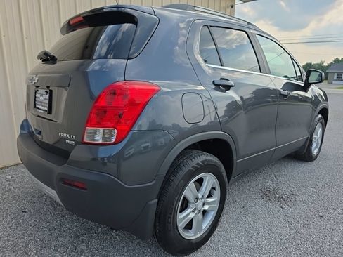 Used 2016 Chevrolet Trax LT w/ LT Sun and Sound Package AWD/4WD image 5