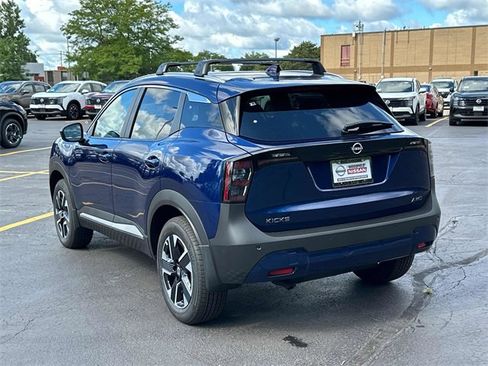 New 2025 Nissan Kicks SV w/ SV Premium Package image 6