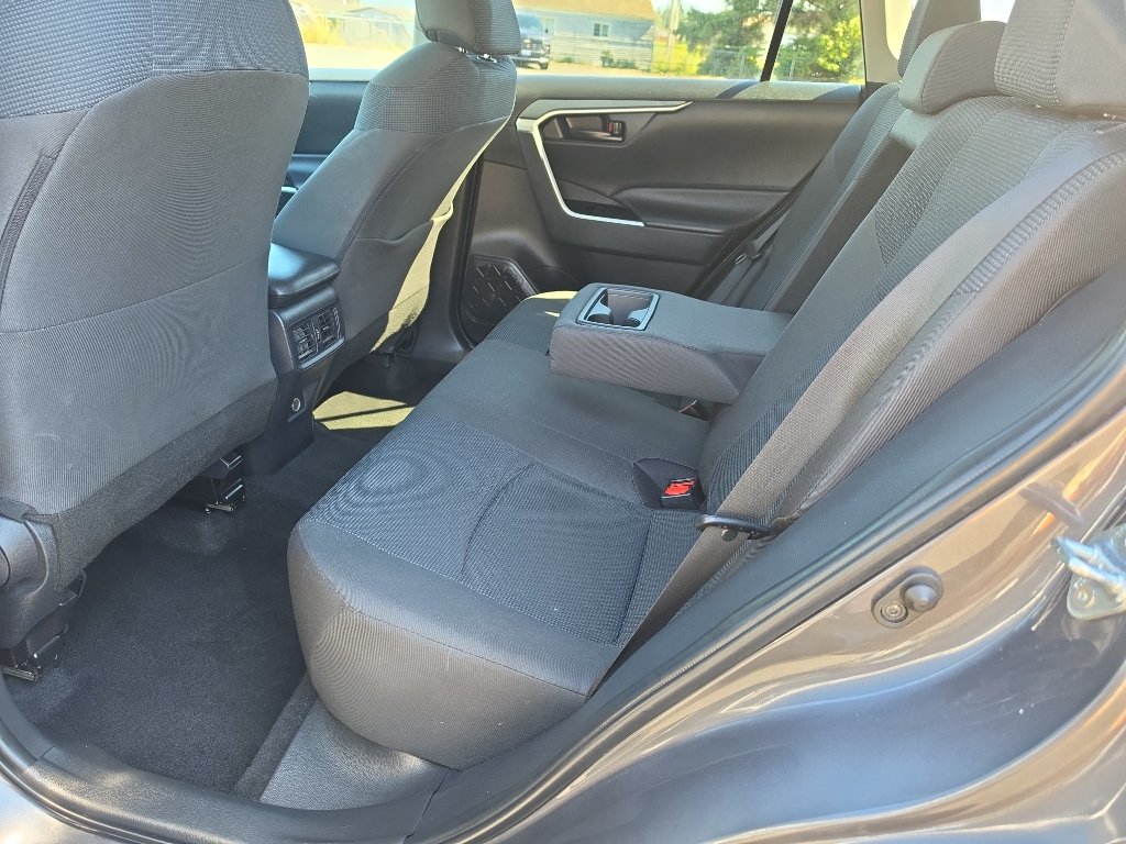 Certified 2025 Toyota RAV4 LE AWD/4WD image 17