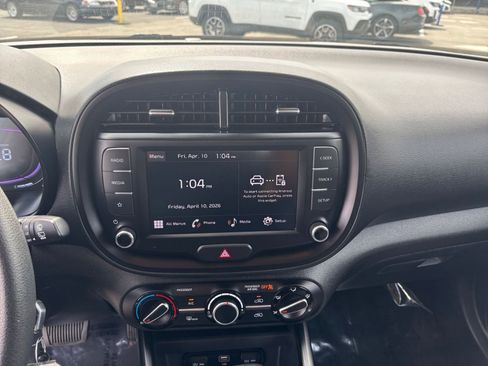 Used 2025 Kia Soul LX w/ LX Technology Package image 20