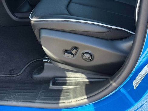 New 2026 Chrysler Pacifica Limited w/ S Appearance Package image 20