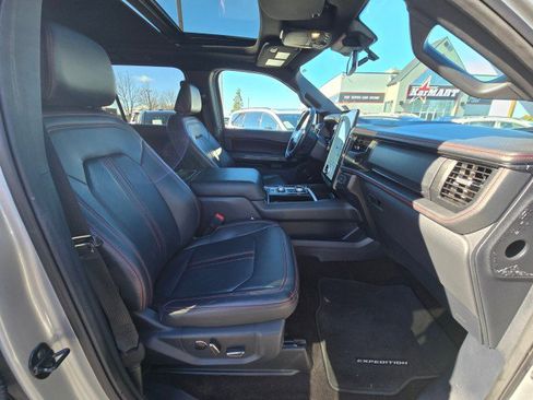 Used 2022 Ford Expedition Max Limited AWD/4WD image 12