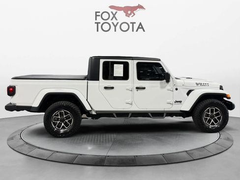 Used 2023 Jeep Gladiator Sport AWD/4WD image 7