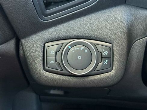 Used 2018 Ford Escape SE w/ Ford Safe & Smart Package image 30