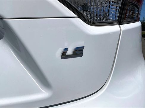 Certified 2022 Toyota Corolla LE w/ LE Convenience Package FWD image 9
