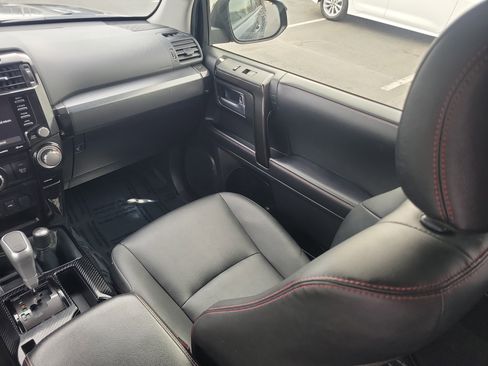 Certified 2024 Toyota 4Runner TRD Off-Road Premium image 22