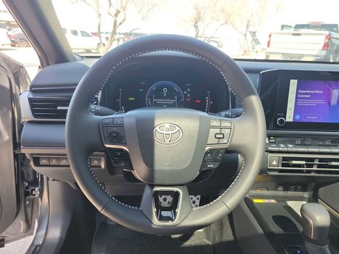 Used 2026 Toyota Camry SE w/ Convenience Package image 11