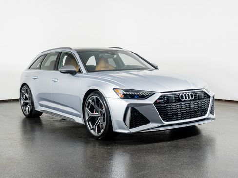 Used 2025 Audi RS 6 performance image 4