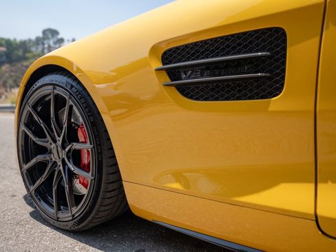 Used 2018 Mercedes-Benz AMG GT C image 18