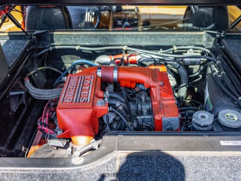 Used 1991 Lotus Esprit SE RWD image 17