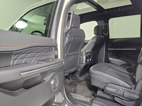 Used 2024 Ford Expedition Max Platinum image 18