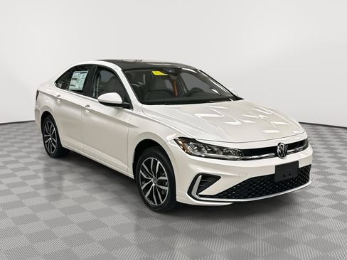 New 2026 Volkswagen Jetta SE image 3