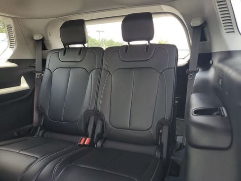 Certified 2022 Jeep Grand Cherokee L Limited RWD image 20
