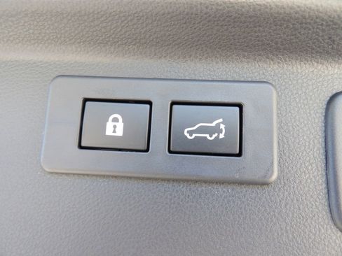 Used 2023 Subaru Forester Touring image 28