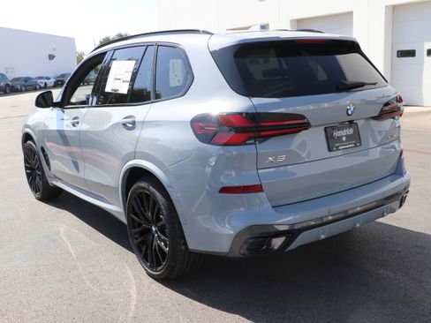 Certified 2026 BMW X5 xDrive40i w/ M Sport Package AWD/4WD image 13