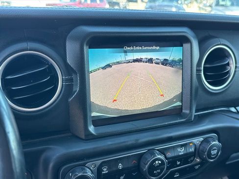 Used 2023 Jeep Wrangler Unlimited Rubicon 4xe w/ Cold Weather Group AWD/4WD image 24