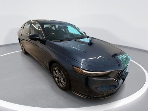 Used 2023 Honda Accord EX image 1
