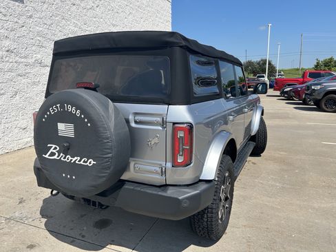 Used 2021 Ford Bronco Outer Banks AWD/4WD image 6