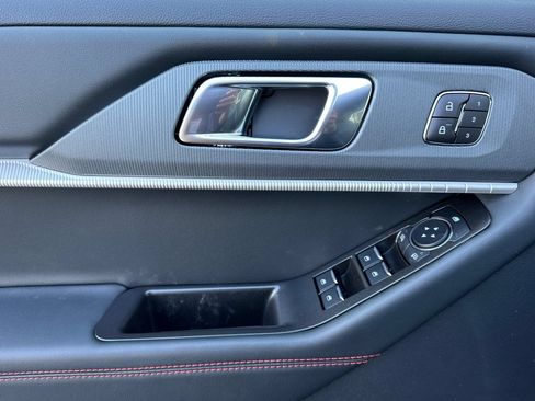 New 2026 Ford Explorer ST-Line w/ ST-Line Street Pack AWD/4WD image 12