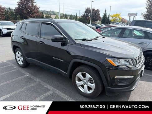 Used 2018 Jeep Compass Latitude w/ Popular Equipment Group FWD image 1