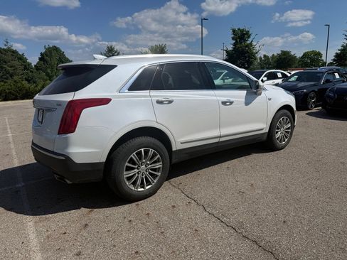 Used 2017 Cadillac XT5 Luxury FWD image 5
