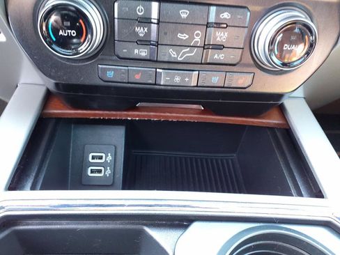 Used 2018 Ford F250 King Ranch w/ King Ranch Ultimate Package AWD/4WD image 18