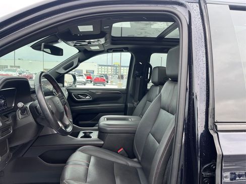 Used 2022 Chevrolet Suburban RST image 9