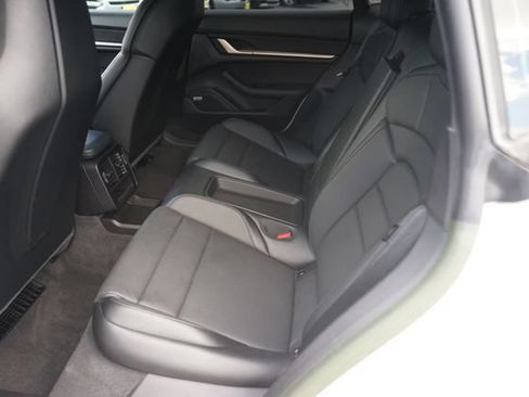 Used 2022 Porsche Taycan RWD image 13