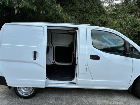 Used 2020 Nissan NV200 S FWD image 26