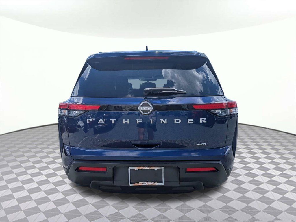 Used 2025 Nissan Pathfinder SV AWD/4WD image 4
