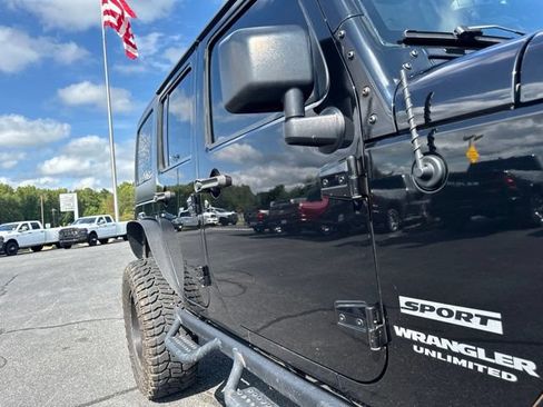 Used 2015 Jeep Wrangler Unlimited Sport w/ Quick Order Package 24S AWD/4WD image 6