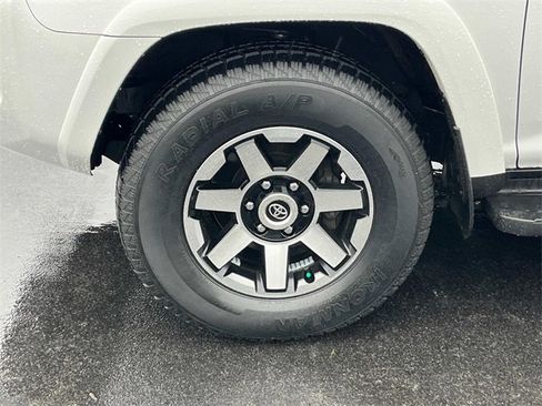 Used 2024 Toyota 4Runner TRD Off-Road image 11