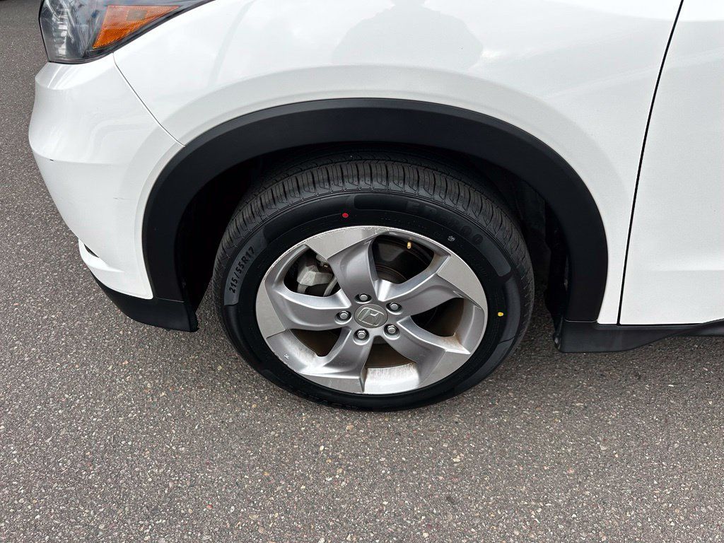 Used 2017 Honda HR-V LX image 12