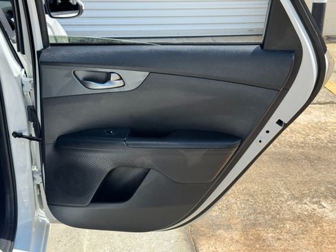 Used 2019 Kia Forte LXS FWD image 36