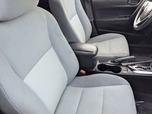 Used 2015 Toyota Corolla L image 9