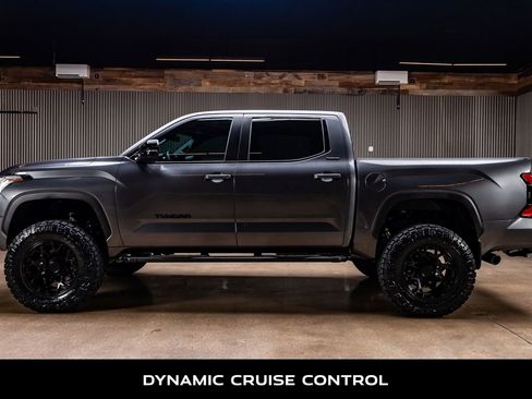 Used 2026 Toyota Tundra Limited AWD/4WD image 6