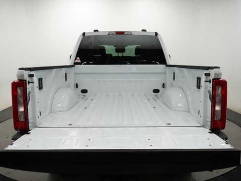 Used 2024 Ford F250 XLT AWD/4WD image 16