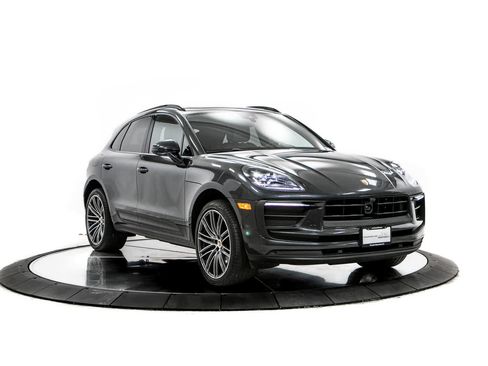 Certified 2024 Porsche Macan AWD/4WD image 9