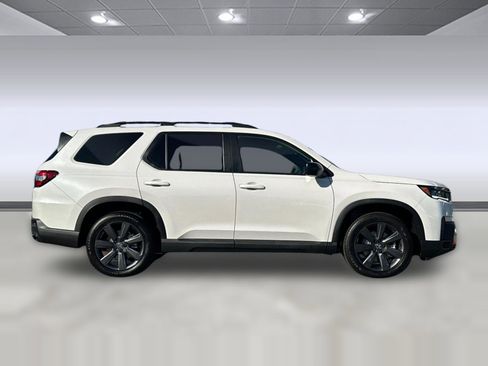 New 2026 Honda Pilot Sport image 7