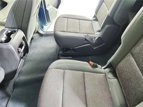 Used 2025 Chevrolet Traverse LT w/ Driver Confidence Package image 31