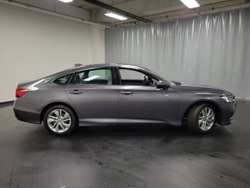 Used 2018 Honda Accord LX image 9