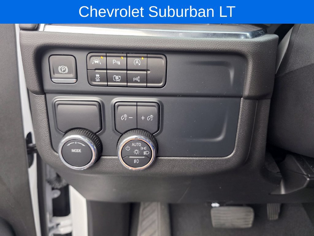 Used 2025 Chevrolet Suburban LT w/ Comfort Package RWD image 26