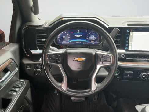 Certified 2024 Chevrolet Silverado 2500 LT AWD/4WD image 15